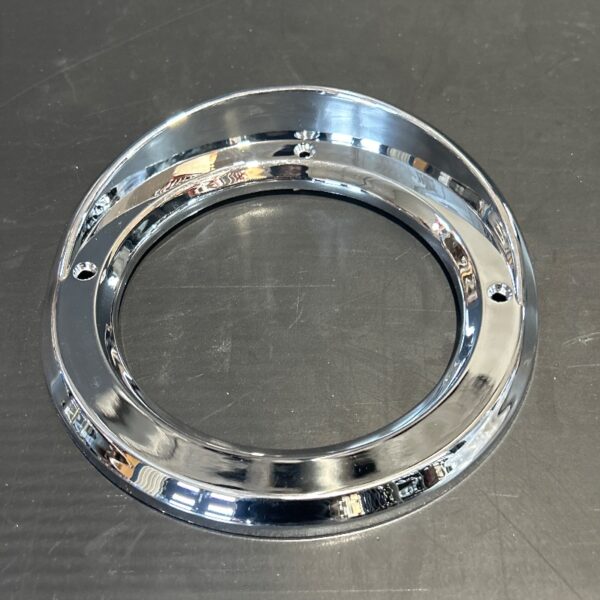 FACETTE VISSER CHROME + CAP LUM 4 POUCES