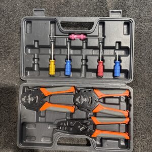 ENSEMBLE  OUTILS / PINCES CONNECTEURS DEUTSCH