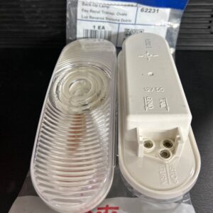 LUMIERE ARRIERE OVALE SCELLEE / BACK UP LIGHT