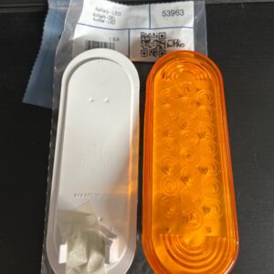 LUMIERE OVALE AU DEL AMBRE
