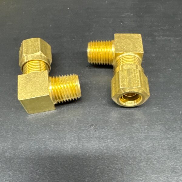 RACCORD COUDE 90 DEGRES 3/8 T X 1/4 MPT