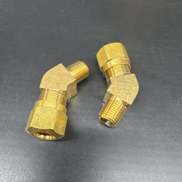 RACCORD / FITTING 1/2 TUBE X 1/4 PIPE