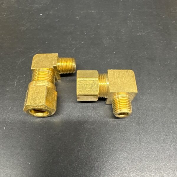 RACCORD CONNECT. 90 DEG. TUBE 3/8" M-NPT 1/8"
