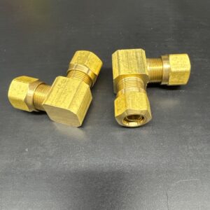 RACCORD / FITTING ADAPT 90DEG TUBE / TUBE 1/2