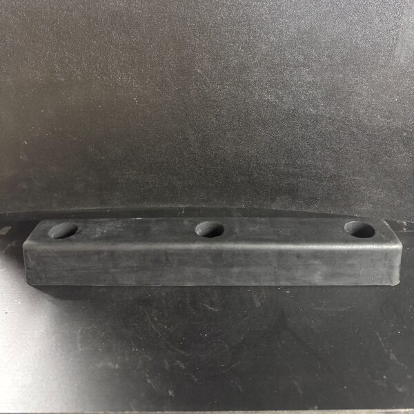 RUBBER BUMPER / PARE-CHOC BUMPER 16X2 1/2X2