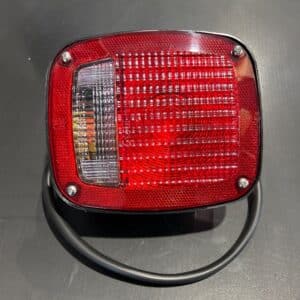 TAIL LAMP / LAMPE CARREE ARRIERE