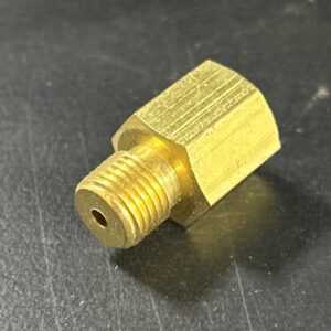 ADAPTEUR 1/8-10M