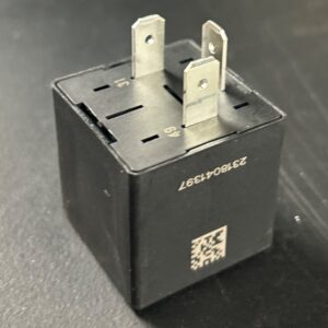 CLIGNOTANT 12V BOCAUX DE FLASHER (3 PATTES) STERLING