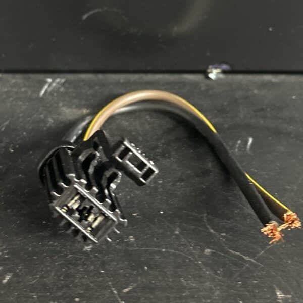 CONNECTEUR POUR CHAUFERETTE FORD / STERLING