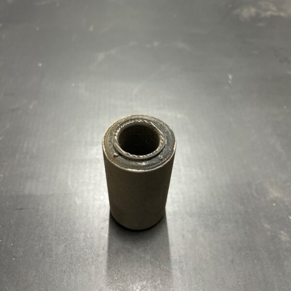 COUSSINET BUSHING DE SUSPENSION  CAOUTCHOUC ET ACIER