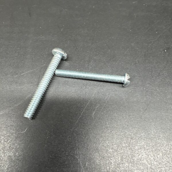 MACHINE SCREW