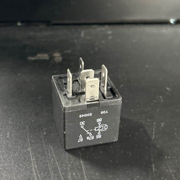 RELAY 4 PATTES 40 AMP 12 VOLTS
