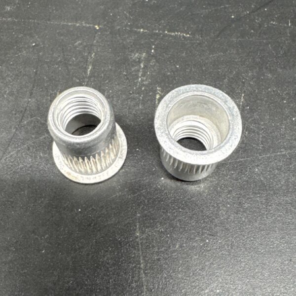 INSERT 3/8-16 ECROU RIVET