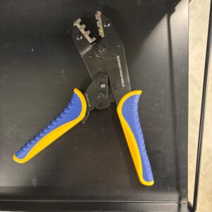 OUTIL POUR CRIMPER CONNECTEURS / OUTIL SERTIR