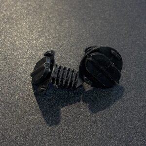 ATTACHE FINITION SAPIN CHRYSLER