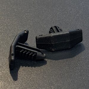 ATTACHE FINITION SAPIN GM FORD