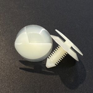 ATTACHE FINITION SAPIN TRIM CHRYSLER