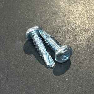 VIS AUTO-PERCANT 10 X 3/4